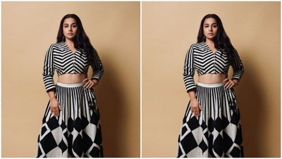 Styled by the fashion stylist house Who Wore What When, Vidya left her tresses open with a middle part. (Instagram/@balanvidya)