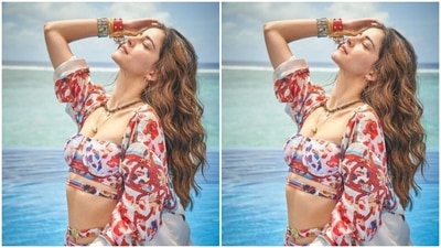 Ananya paired the bikini with a throw of the same print and added more boho chic vibes to her look. (Instagram/@ananyapanday)
