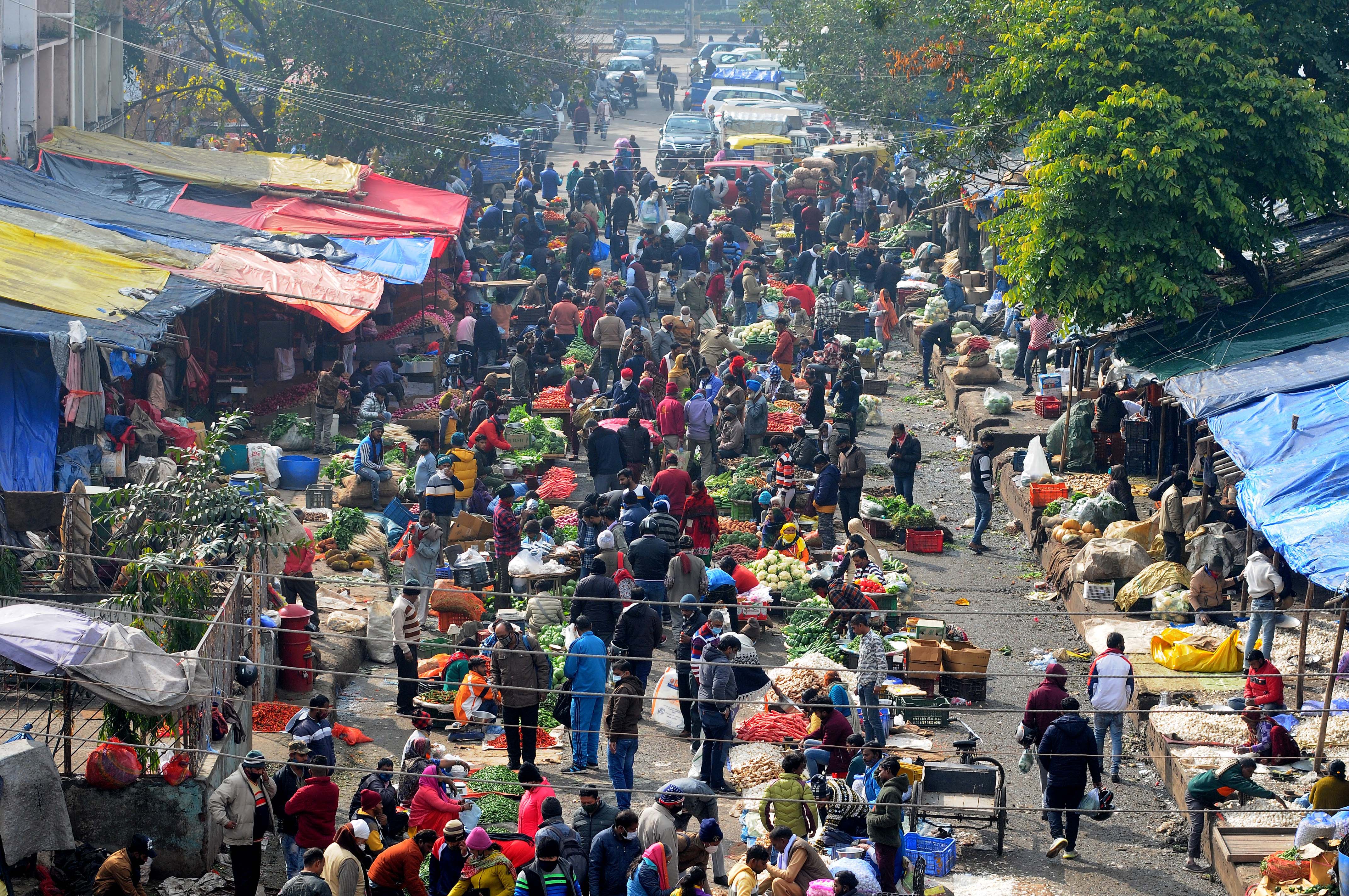 Shops are allowed to open from 6am till 10pm. (Ravi Kumar/HT file photo. Representative image) Shops are allowed to open from 6am till 10pm. (Ravi Kumar/HT file photo. Representative image)