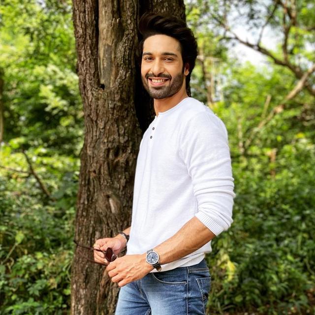 Til gur ghya god god bola! Deepika Singh, Shrenu Parikh, Neha Bhasin & other TV celebs share who they wish to give the laddus Til gur ghya god god bola! Deepika Singh, Shrenu Parikh, Neha Bhasin & other TV celebs share who they wish to give the laddus