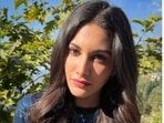 Amyra Dastur serves the perfect midweek fitness inspo with dumbbell workout