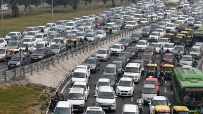 Conceived in early 2000, UER-II could prove to be crucial for decongesting the national capital. The 75.71km-long corridor will connect four national highways (NH-1, 10, 8 and 2) and provide seamless connectivity between north, northwest Delhi and IGI airport and Gurugram. (Representational image/HT Archive) Conceived in early 2000, UER-II could prove to be crucial for decongesting the national capital. The 75.71km-long corridor will connect four national highways (NH-1, 10, 8 and 2) and provide seamless connectivity between north, northwest Delhi and IGI airport and Gurugram. (Representational image/HT Archive)