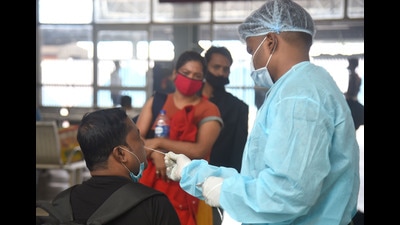 On Friday, the BMC said that the local BMC ward war room will verify the test results of each and every buyer of self-testing kits by contacting them (Vijay Bate) On Friday, the BMC said that the local BMC ward war room will verify the test results of each and every buyer of self-testing kits by contacting them (Vijay Bate)