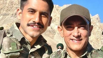 Naga Chaitanya with Aamir Khan on the Laal Singh Chaddha set. (Instagram) Naga Chaitanya with Aamir Khan on the Laal Singh Chaddha set. (Instagram)