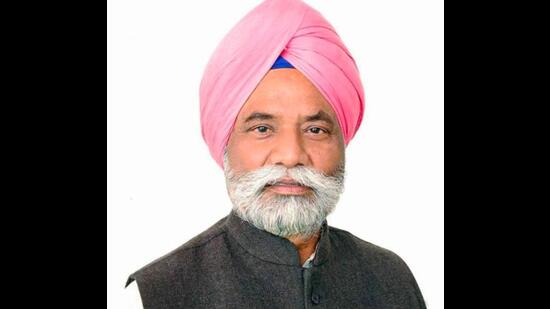 Former minister and Punjab Agro Industries Corporation chief Joginder Singh Mann quit the Congress over bungling in the post-matric scholarship scheme for Scheduled Caste students and the party’s inability to bring the guilty to book. (HT file photo)