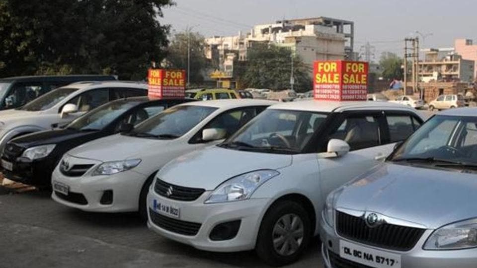 The move to install new number plates in all old vehicles is a step towards the Centre’s plan to eliminate toll plazas across India. (Parveen Kumar/HT file photo. Representative image) The move to install new number plates in all old vehicles is a step towards the Centre’s plan to eliminate toll plazas across India. (Parveen Kumar/HT file photo. Representative image)