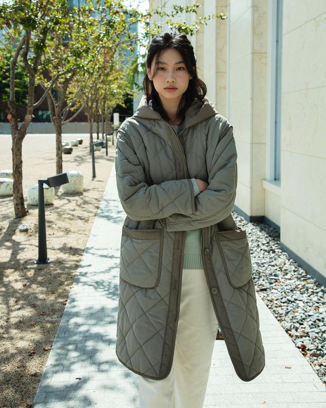 13 Effortlessly Cool Casual Ouftis, As Seen On squid Game Star Jung Ho  Yeon