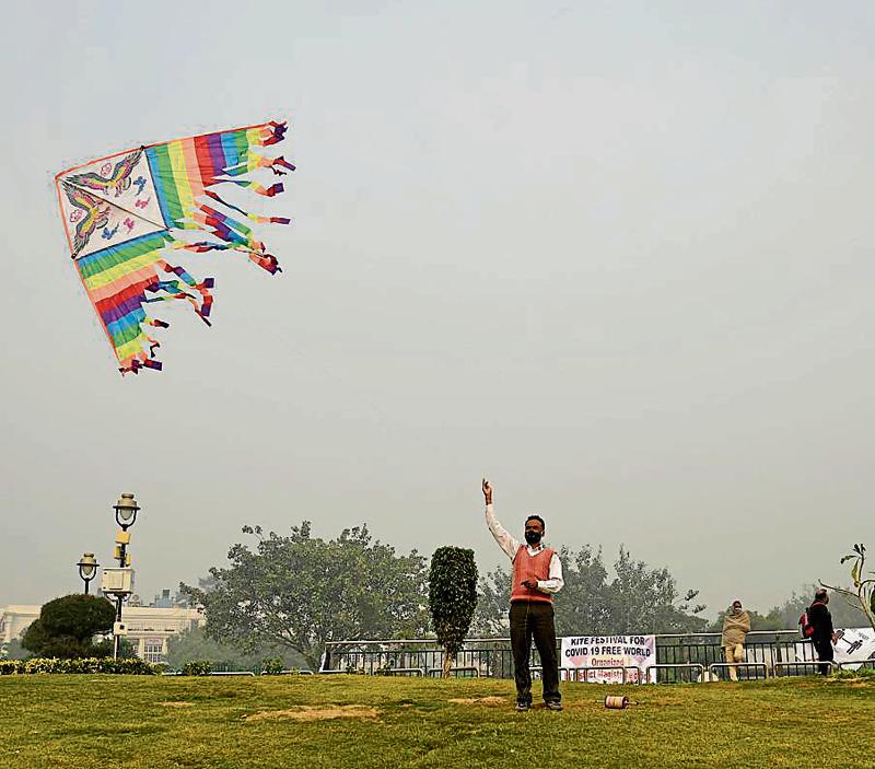 Kite flying is an integral part of Makar Sankranti celebrations in many parts of the country. (Photo: Biplov Bhuyan/ HT) Kite flying is an integral part of Makar Sankranti celebrations in many parts of the country. (Photo: Biplov Bhuyan/ HT)