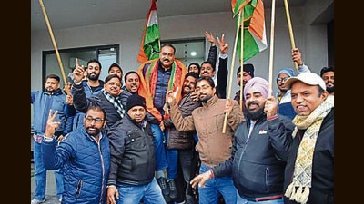 Supporters of sitting MLA Sanjay Talwar celebrating after his candidature was announced from Ludhiana East on Saturday. The supporters were seen without masks and were flouting distancing norms. (HT Photo) Supporters of sitting MLA Sanjay Talwar celebrating after his candidature was announced from Ludhiana East on Saturday. The supporters were seen without masks and were flouting distancing norms. (HT Photo)