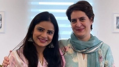 Archana Gautam with Congress general secretary Priyanka Gandhi Vadra. (Instagram / archanagautamm) Archana Gautam with Congress general secretary Priyanka Gandhi Vadra. (Instagram / archanagautamm)