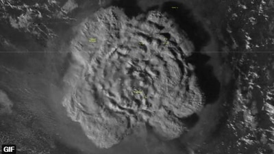 The image shows the undersea volcano eruption. (Twitter/@NWSHonolulu)