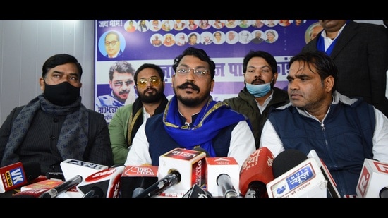 Bhim Army chief Chandrashekhar Azad addresses a press conference in Lucknow, on Saturday. (HT Photo) Bhim Army chief Chandrashekhar Azad addresses a press conference in Lucknow, on Saturday. (HT Photo)