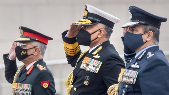 Army Chief General MM Naravane, Navy Chief Admiral R Hari Kumar and IAF chief Air Chief Marshal VR Chaudhari pay homage at the National War Memorial to mark the 74th Army Day, Saturday,&nbsp;(PTI)