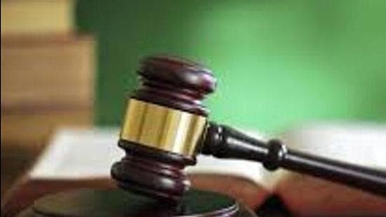 The Bombay high court (HC) on Friday directed the state government to respond to a Public Interest Litigation (PIL), raising concern over shortage of non-judicial stamp papers in Mumbai, primarily due to lesser number of vendors (Stock pic)