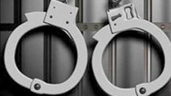 Sub-inspector Tamanna Davi, the investigating officer, said an FIR has been registered under Sections 354-A (sexual harassment) and 120-B (criminal conspiracy) of the Indian Penal Code against the in-laws of the woman in Ludhiana and hunt has been launched for them. (HT File)