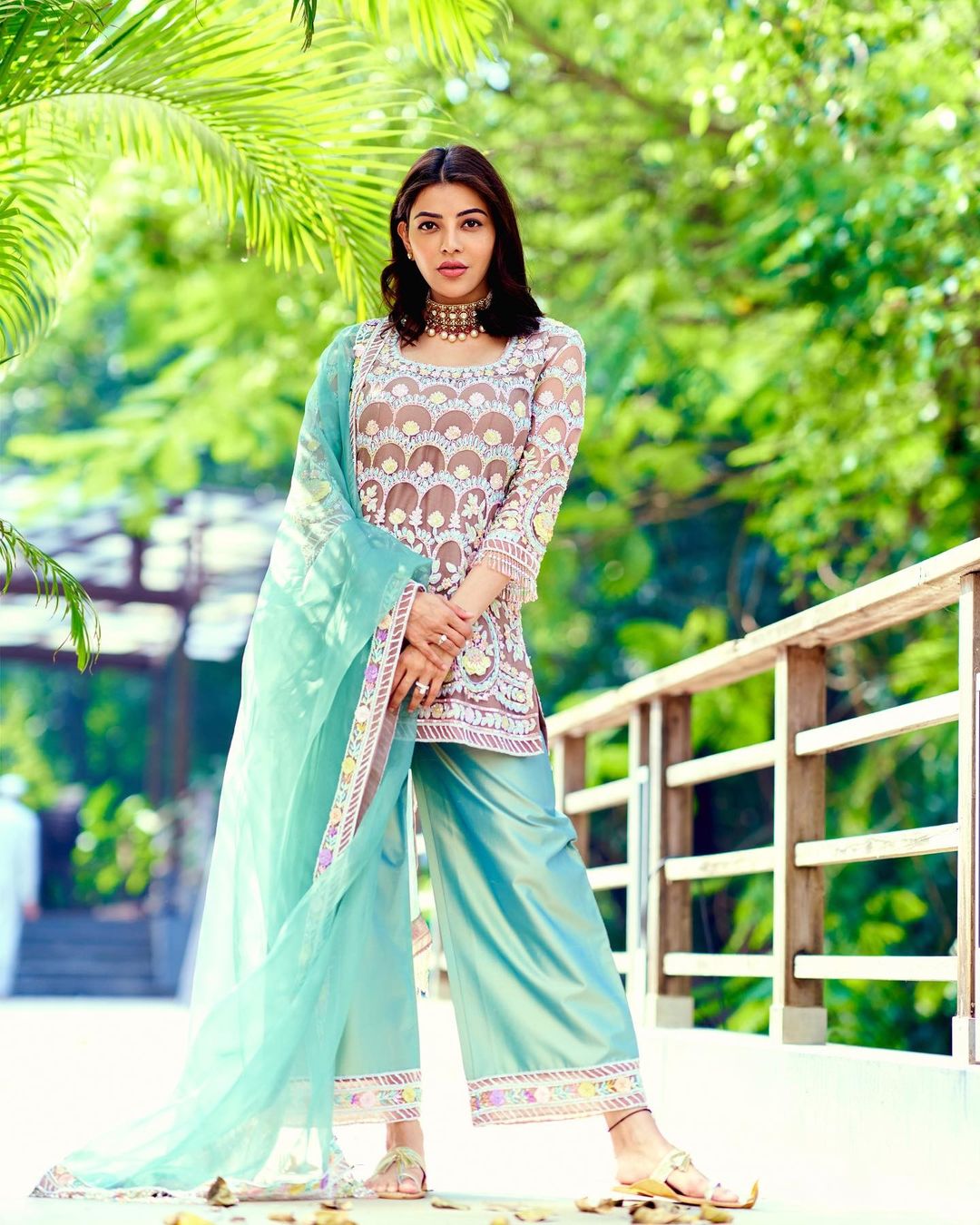 Kajal Aggarwal stuns in a pretty silk suit set. Kajal Aggarwal stuns in a pretty silk suit set. 