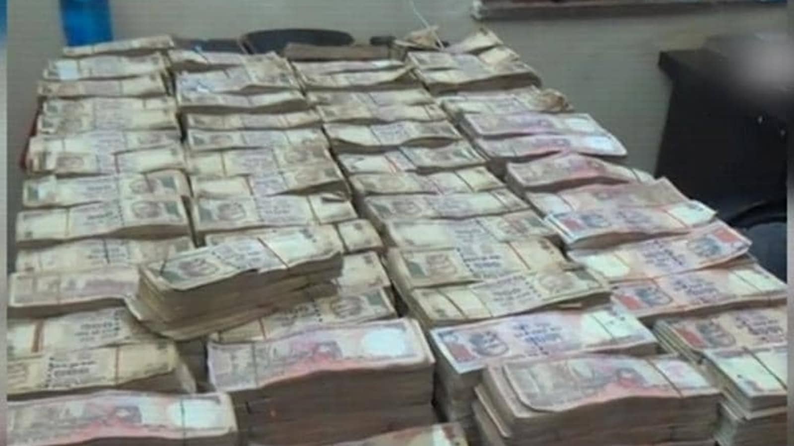 Old Currencies Worth Over 4 5 Crore Recovered In Uttarakhand 6 old-currencies-worth-over-4-5-crore-recovered-in-uttarakhand-6