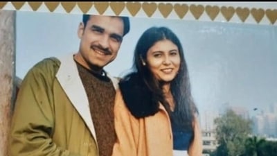 Pankaj Tripathi with his wife Mridula.&nbsp;