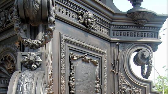BMC Heritage Cell decided to restore the structure and in May 2021, the restored fountain was placed at the Metro Junction again. (Sanjay Adhav, Heritage Cell) BMC Heritage Cell decided to restore the structure and in May 2021, the restored fountain was placed at the Metro Junction again. (Sanjay Adhav, Heritage Cell)