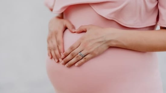 There is an increased risk of abortion in mothers with a positive test result of SARS-CoV-2(Unsplash)