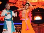 Madhuri Dixit shares a throwback picture with Pandit Birju Maharaj. Madhuri Dixit shares a throwback picture with Pandit Birju Maharaj.