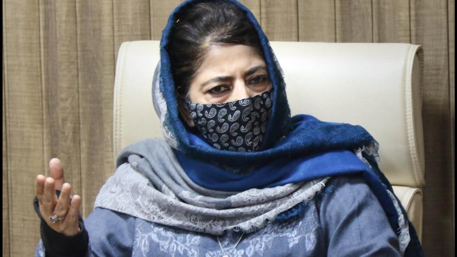 Mehbooba Mufti on X: Terms PDP creation as dubious. “Green colour of party  flag reflects radical origin” • Indian army officers wear green uniforms  & their vehicles are of the same colour.