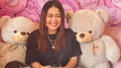 Neha Kakkar's self love tip with Yoga inspo makes Rohanpreet Singh go ‘awww’ (Instagram/nehakakkar) Neha Kakkar's self love tip with Yoga inspo makes Rohanpreet Singh go ‘awww’ (Instagram/nehakakkar)