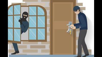 The burglars were arrested while they were roaming in Ram Darbar, Chandigarh, to find buyers for the stolen articles. (Getty Images/iStockphoto)