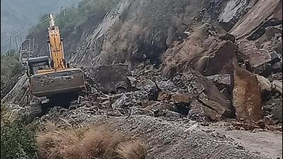 Three persons were killed when they were hit by boulders during the landslide near Menus Road on Hatkoti-Paonta Sahib National Highway in Himachal’s Sirmaur district. (HT Photo)
