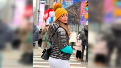 Hina Khan flaunted her fancy winter wears as she explored New York City. (Instagram/@realhinakhan) Hina Khan flaunted her fancy winter wears as she explored New York City. (Instagram/@realhinakhan)