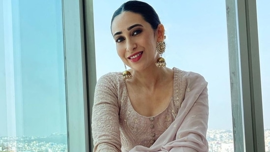 Karisma Kapoor's sultry ethnic look is ‘Monday motivation’ to tap into neutrals &nbsp;(Instagram/therealkarismakapoor)