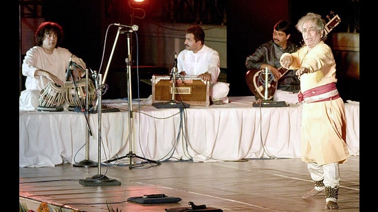 Pandit Birju Maharaj performs at an event in Bengaluru. (Arunkumar Rao)