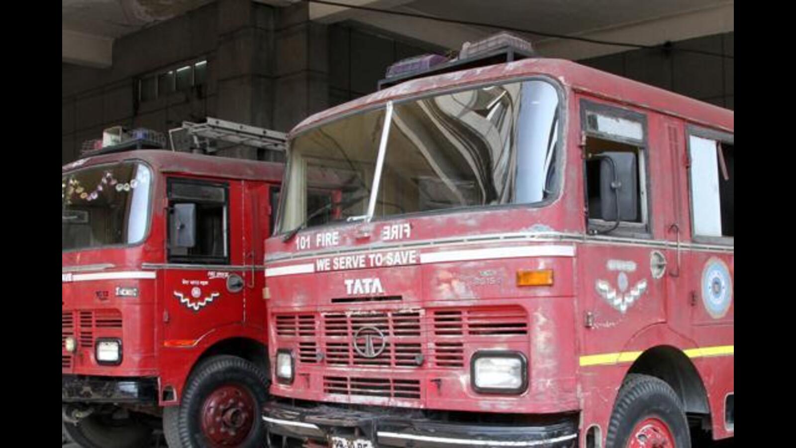 PMC to purchase two multipurpose fire tenders Hindustan Times