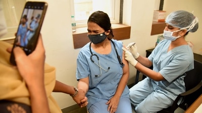 "In the population, the effectiveness of the Sputnik V vaccine in relation to Omicron ... is 75 per cent," Alexander Gintsburg said in the Rossiya Segodnya press center. "In the population, the effectiveness of the Sputnik V vaccine in relation to Omicron ... is 75 per cent," Alexander Gintsburg said in the Rossiya Segodnya press center.