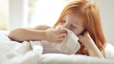 Omicron variant has been known to cause flu-like symptoms such as runny nose, persistent sneezing, sore throat along with headache and cough. Dr Jesal Sheth, Senior Consultant-Paediatrician, Fortis Hospital, Mulund suggests how to care for your child with cold and cough symptoms and when to get tested for Omicron. (Pexels) Omicron variant has been known to cause flu-like symptoms such as runny nose, persistent sneezing, sore throat along with headache and cough. Dr Jesal Sheth, Senior Consultant-Paediatrician, Fortis Hospital, Mulund suggests how to care for your child with cold and cough symptoms and when to get tested for Omicron. (Pexels)