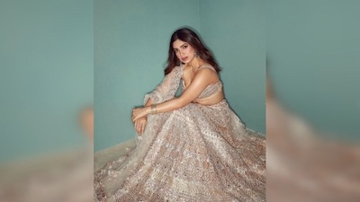 From traditional ensembles to fancy gowns, Bhumi Pednekar knows how to carry any outfit with poise and elegance and her Instagram handle speaks volumes. (Instagram/@bhumipednekar) From traditional ensembles to fancy gowns, Bhumi Pednekar knows how to carry any outfit with poise and elegance and her Instagram handle speaks volumes. (Instagram/@bhumipednekar)