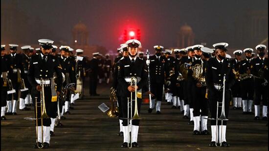 Soldiers participate in a rehearsal for the upcoming Republic Day Parade in New Delhi amid a surge in Covid-19 infections across the country. (AFP PHOTO.) Soldiers participate in a rehearsal for the upcoming Republic Day Parade in New Delhi amid a surge in Covid-19 infections across the country. (AFP PHOTO.)