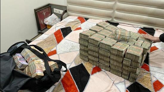 ED recovered <span class='webrupee'>?</span>4 crores from Punjab chief minister Charanjit Singh Channi’s nephew Bhupinder Singh residence during a raid in Mohali on Tuesday. (ANI)
