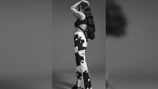 Shruti Haasan shows how to style the flared printed pants look. She paired it with a corset blouse by Esse Clothing.(Instagram/@shrutzhaasan)