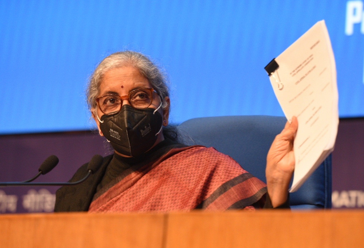 Finance minister Nirmala sitharaman addresses a press conference in New Delhi on Tuesday. (Arvind Yadav/HT Photo)