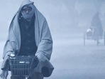 A person rides a cycle on a cold and foggy morning in Dwarka, New Delhi. (Vipin Kumar/HT photo) A person rides a cycle on a cold and foggy morning in Dwarka, New Delhi. (Vipin Kumar/HT photo)