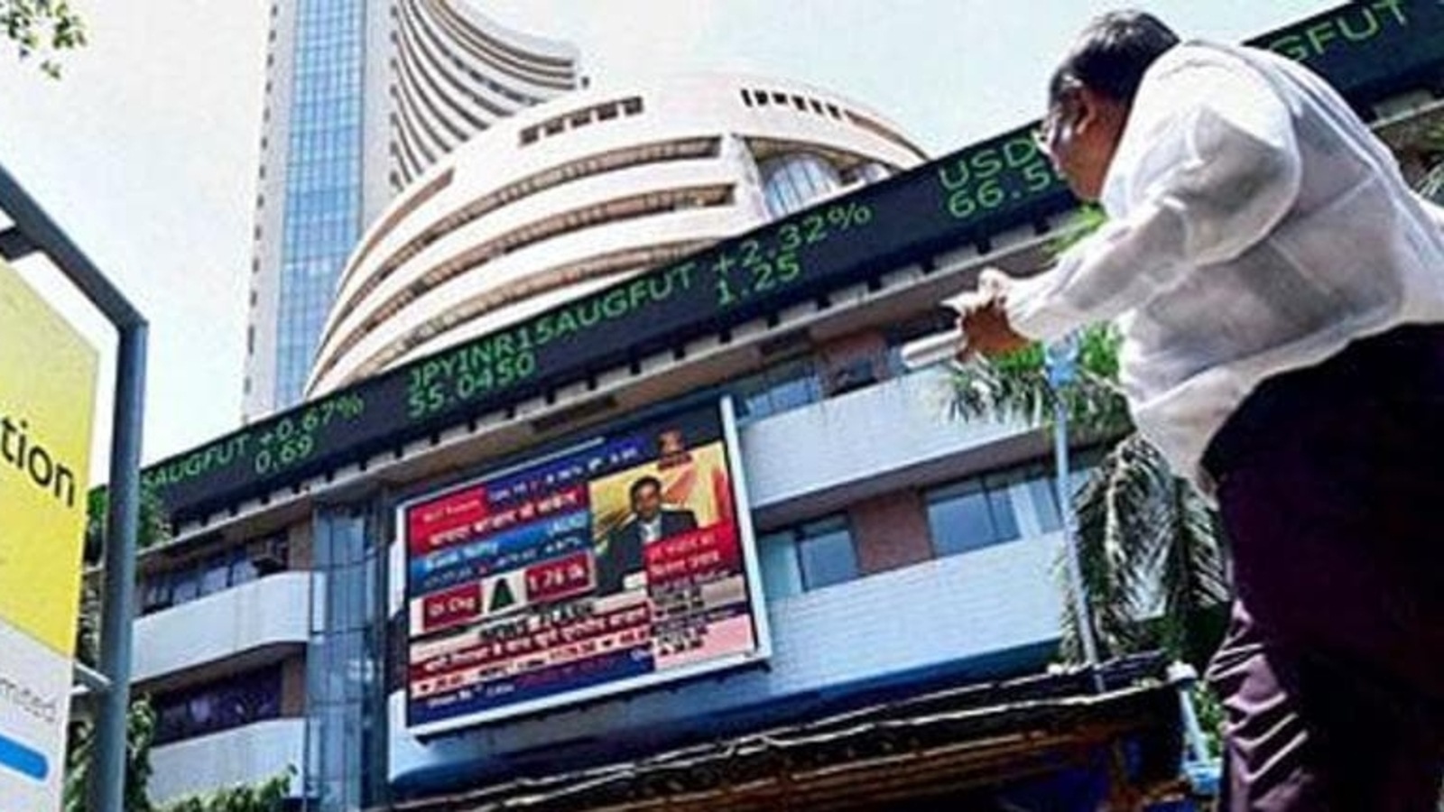Sensex Slips 656 Points To Settle At Over 60000 Nifty Down 175 Points To Close At 17938 1803