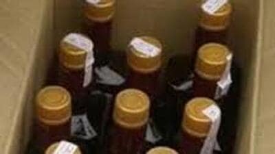 Complainant Deepak Kumar said four persons on two motorcycles arrived to smash the shutters of the liquor vend in Ludhiana (Representative Photo/HT Files) Complainant Deepak Kumar said four persons on two motorcycles arrived to smash the shutters of the liquor vend in Ludhiana (Representative Photo/HT Files)
