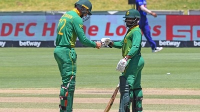 South Africa's Temba Bavuma and Rassie van der Dussen during their partnership. (ANI) South Africa's Temba Bavuma and Rassie van der Dussen during their partnership. (ANI)