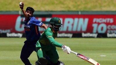 Cricket - First One Day International - South Africa v India - Boland Park, Paarl, South Africa - January 19, 2022  South Africa's Temba Bavuma runs to his crease REUTERS/Sumaya Hisham (REUTERS)