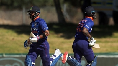 Cricket - First One Day International - South Africa v India - Boland Park, Paarl, South Africa - January 19, 2022  India's Virat Kohli and Shikhar Dhawan during play REUTERS/Sumaya Hisham (REUTERS)
