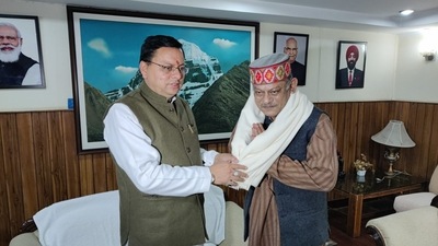 Late CDS General Bipin Rawat’s brother Colonel Vijay Rawat (retired) today met Uttarakhand chief minister Pushkar Singh Dhami in Delhi.&nbsp; (Photo via Uttarakhand CMO)