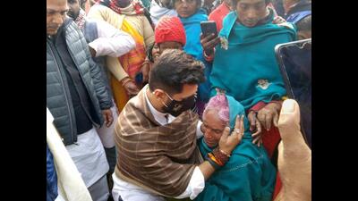 LJP (Ram Vilas) chief Chirag Paswan consoles affected families of a hooch tragedy in Nalanda district on January 17. (PTI) LJP (Ram Vilas) chief Chirag Paswan consoles affected families of a hooch tragedy in Nalanda district on January 17. (PTI)