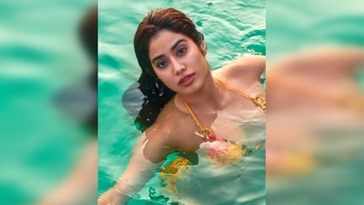Janhvi Kapoor flaunted her radiant skin as she relaxes in the pool with her hair open. (Instagram/@janhvikapoor) Janhvi Kapoor flaunted her radiant skin as she relaxes in the pool with her hair open. (Instagram/@janhvikapoor)
