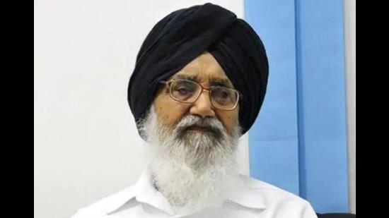 Shiromani Akali Dal patriarch and former Punjab chief minister Parkash Singh Badal was admitted to the Hero Heart Institute of Dayanand Medical College and Hospital (DMCH), Ludhiana, on Wednesday afternoon. (HT file photo)